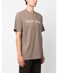 T-shirt à col rond imprimé marron Each X Other