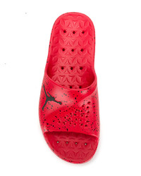 Tongs rouges Nike