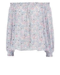 Top à épaules dénudées à fleurs bleu clair New Look