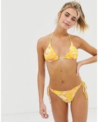 Top de bikini imprimé tie-dye jaune Bershka